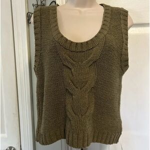 EVER B Sweater Vest NWT Olive Sz Large Chunky Cable Knit